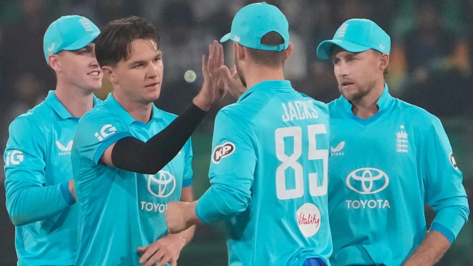 Duckett și Dawson conduc Anglia în fața Sri Lanka la Lahore