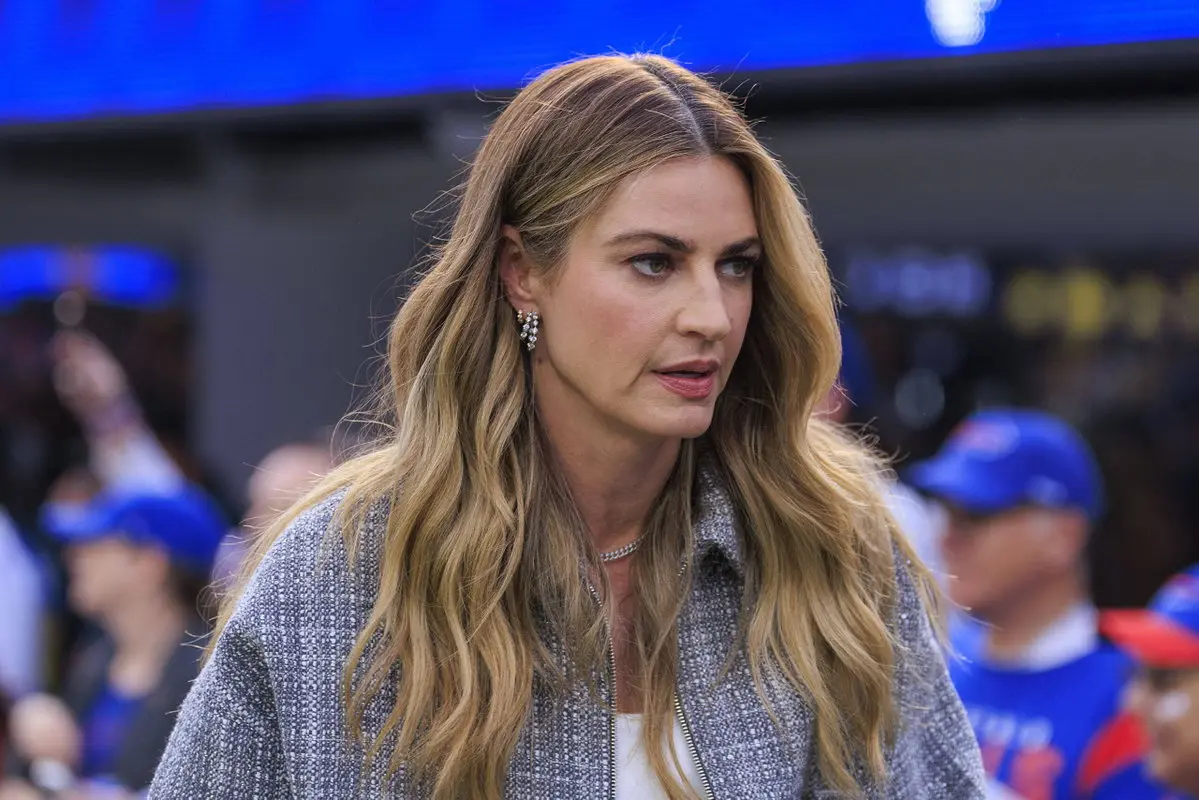 Dak Prescott a criticat-o pe Erin Andrews pentru ținuta de pe marginea terenului