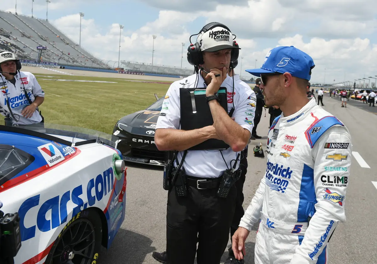 Larson câștigă la Talladega cu o marjă de 0,041 secunde