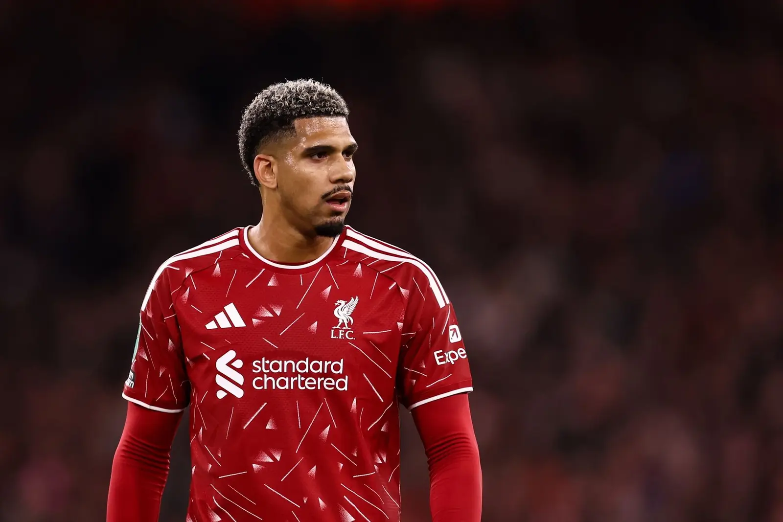 Liverpool și Barcelona negociază transferul permanent al lui Araujo