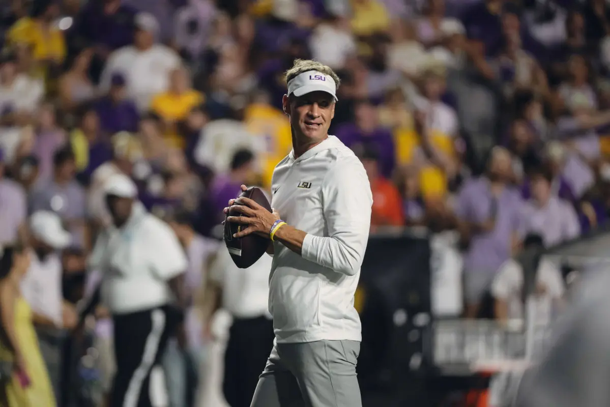 Lane Kiffin reconfigurează LSU înaintea duelului decisiv cu Auburn