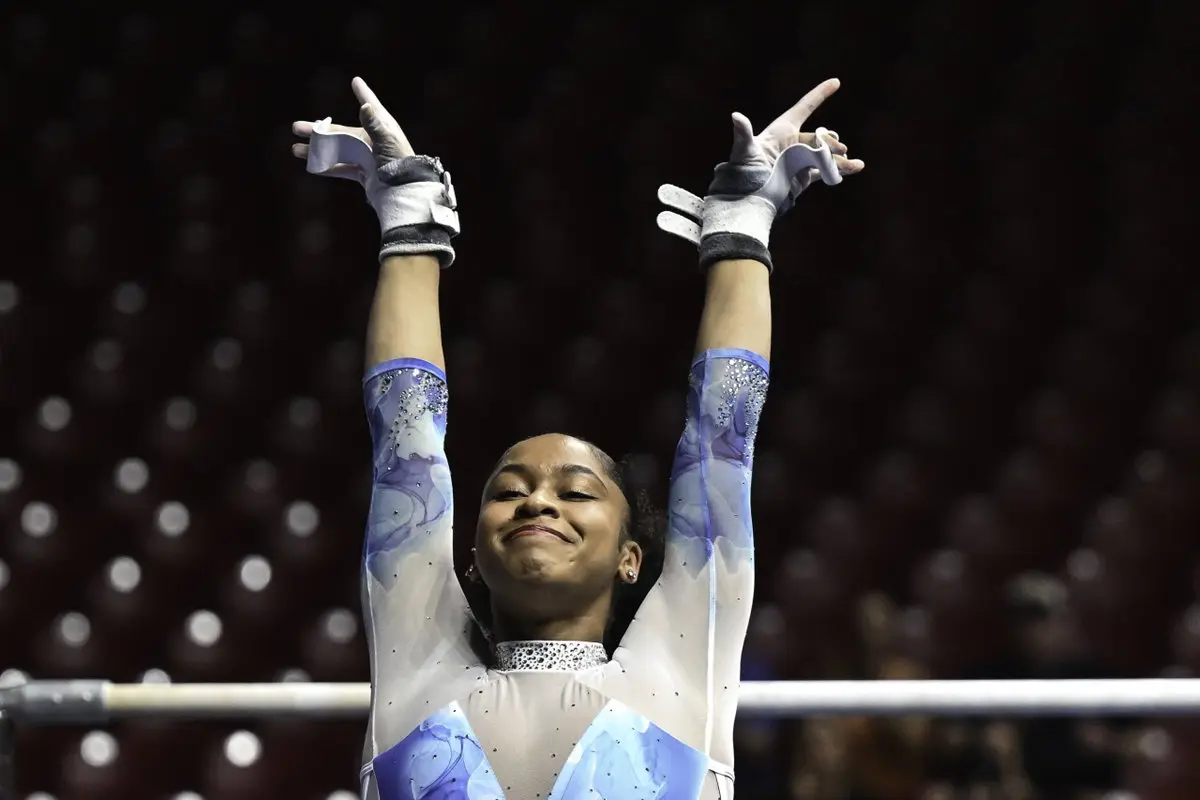 Surpriză uriașă la Mondiale: o gimnastă din campionatul universitar cucerește aurul!