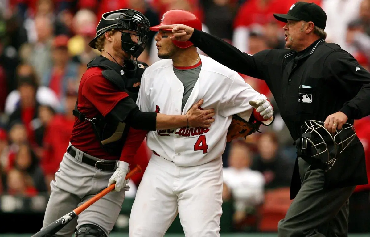Scântei în baseball-ul venezuelean: Yadier Molina, din nou în centrul unui scandal